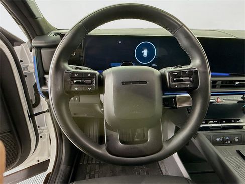 Used 2025 Hyundai Santa Fe Calligraphy image 12