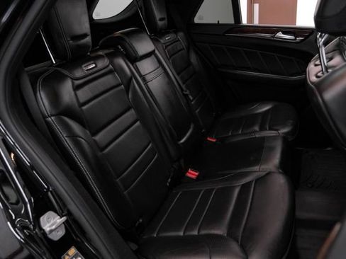 Used 2015 Mercedes-Benz ML 63 AMG 4MATIC image 29