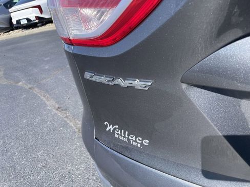 Used 2015 Ford Escape SE image 7