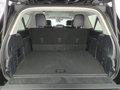 New 2026 Lincoln Navigator L Premier AWD/4WD image 17
