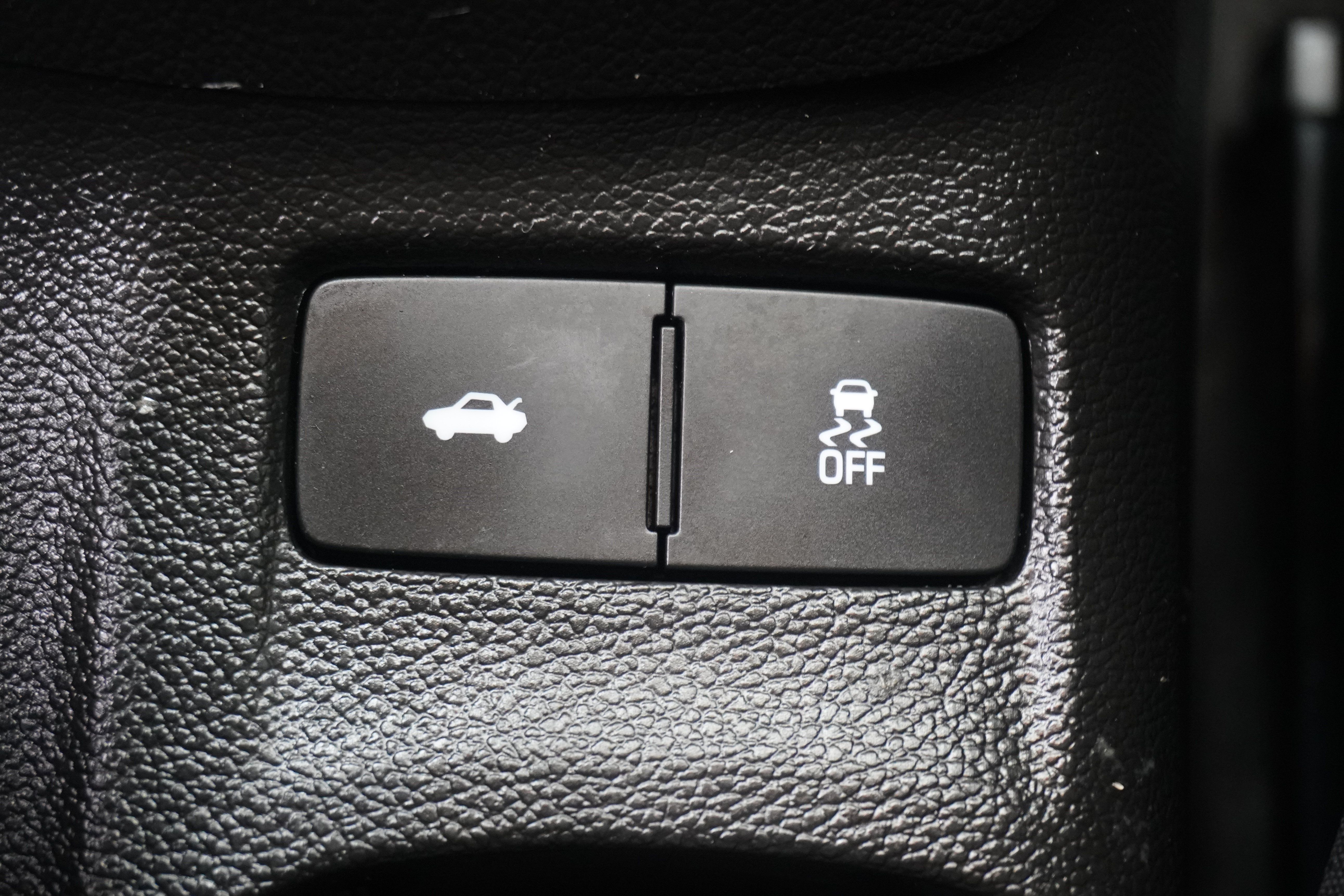 Used 2020 Chevrolet Sonic LT FWD image 19
