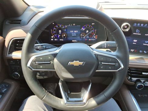Certified 2025 Chevrolet Tahoe High Country AWD/4WD image 28