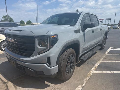 Used 2024 GMC Sierra 1500 Pro w/ Graphite Edition AWD/4WD image 2