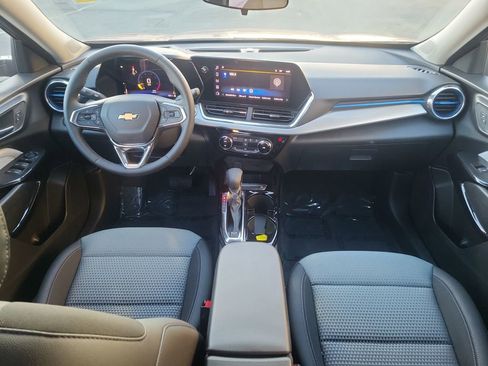 New 2025 Chevrolet Trax LT w/ Driver Confidence Package image 12