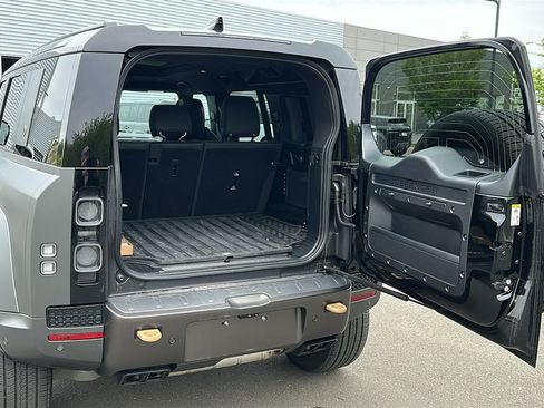 Certified 2025 Land Rover Defender 110 AWD/4WD image 29