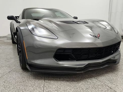 Used 2015 Chevrolet Corvette Z06 w/ 3LZ Preferred Equipment Group RWD image 13