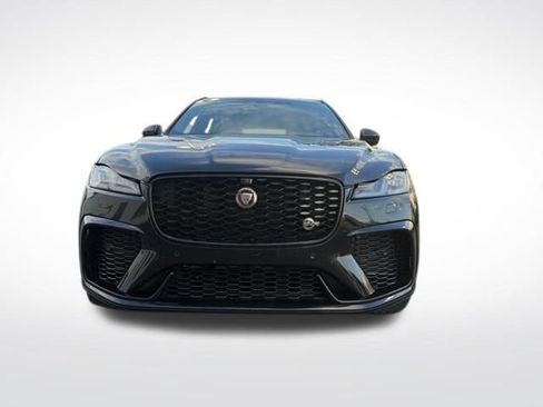 Used 2023 Jaguar F-PACE SVR image 2