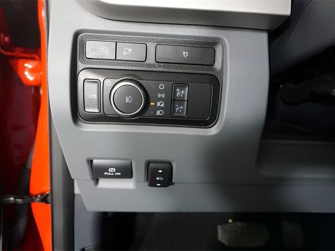 Used 2023 Ford F450 XLT w/ XLT Value Package image 15