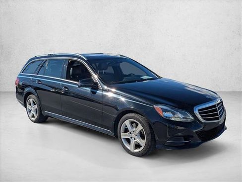 Used 2015 Mercedes-Benz E 350 4MATIC Wagon image 3