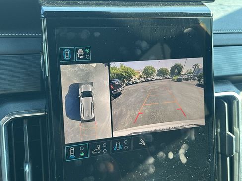 Used 2026 GMC Acadia Elevation w/ Elevation Premium Package FWD image 27