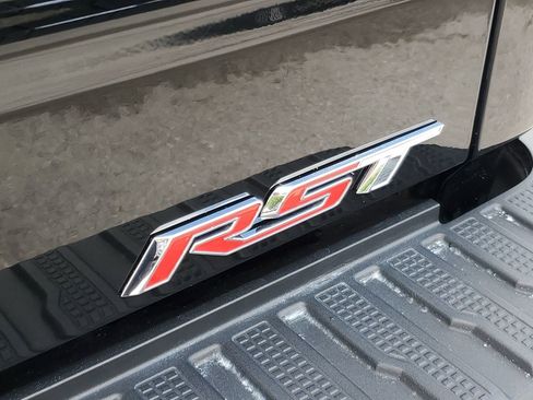 Used 2022 Chevrolet Silverado 1500 RST image 7