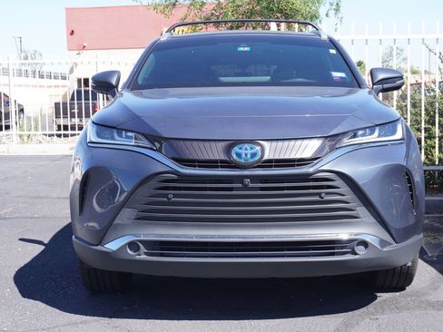 Used 2021 Toyota Venza Limited AWD/4WD image 2