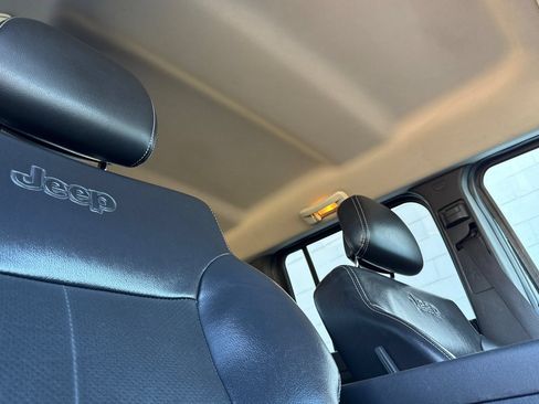 Used 2012 Jeep Liberty Sport AWD/4WD image 17