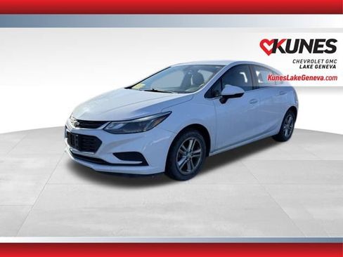 Used 2017 Chevrolet Cruze LT image 9