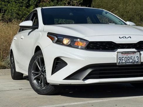 Used 2023 Kia Forte LXS image 5