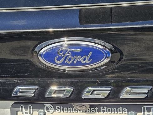 Used 2024 Ford Edge SEL AWD/4WD image 40
