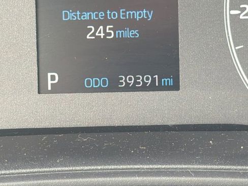 Used 2024 Toyota Corolla LE image 28