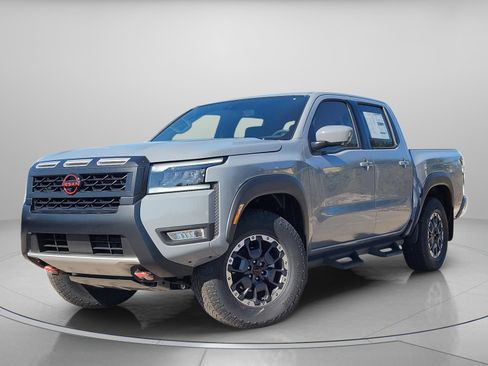 New 2026 Nissan Frontier PRO-4X w/ Pro-4x Convenience Package image 2