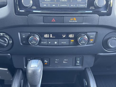 Used 2022 Nissan Frontier PRO-4X AWD/4WD image 18