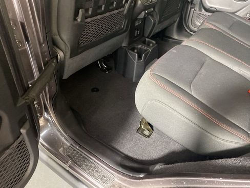 Used 2020 Jeep Wrangler Unlimited Rubicon AWD/4WD image 26