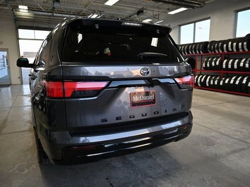 Used 2023 Toyota Sequoia Platinum image 7