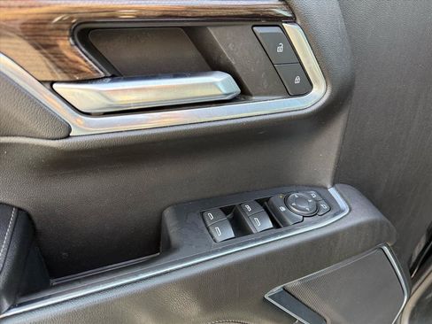 Used 2022 Chevrolet Silverado 1500 LT AWD/4WD image 10