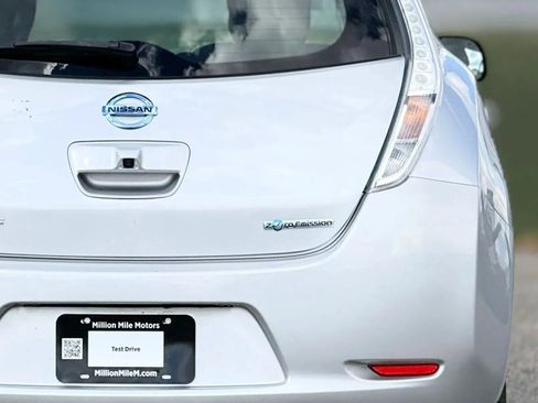 Used 2014 Nissan Leaf S w/ Charge Package image 14