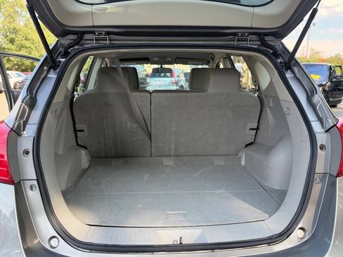Used 2015 Nissan Rogue S w/ Convenience Package FWD image 19