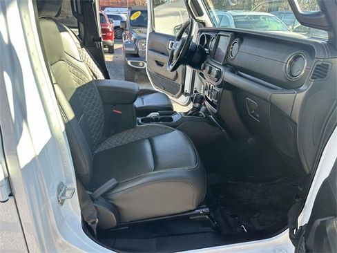 Certified 2022 Jeep Gladiator Overland image 23