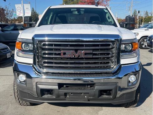 Used 2018 GMC Sierra 2500 SLE w/ HD SLE Preferred Plus Package image 2