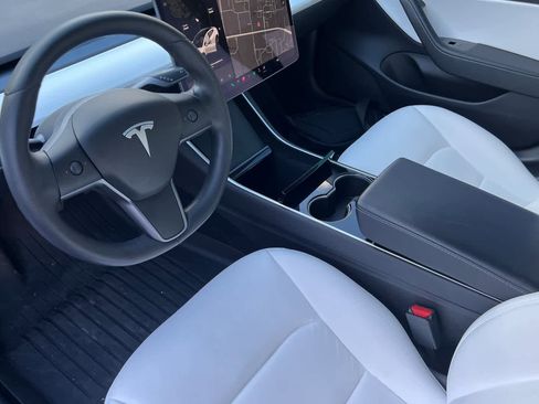Used 2019 Tesla Model 3 Long Range image 13