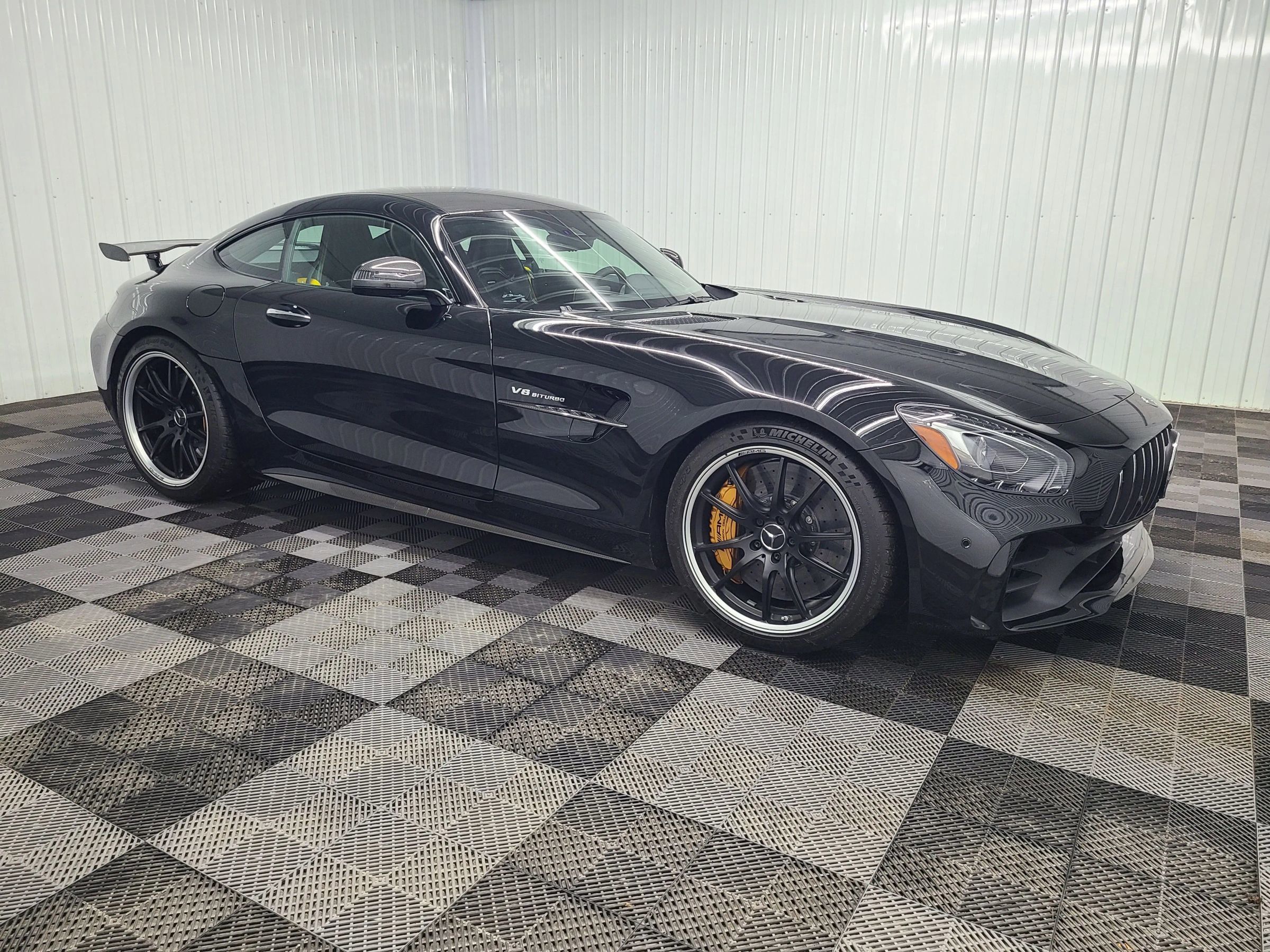 Used 2019 Mercedes-Benz AMG GT R image 1