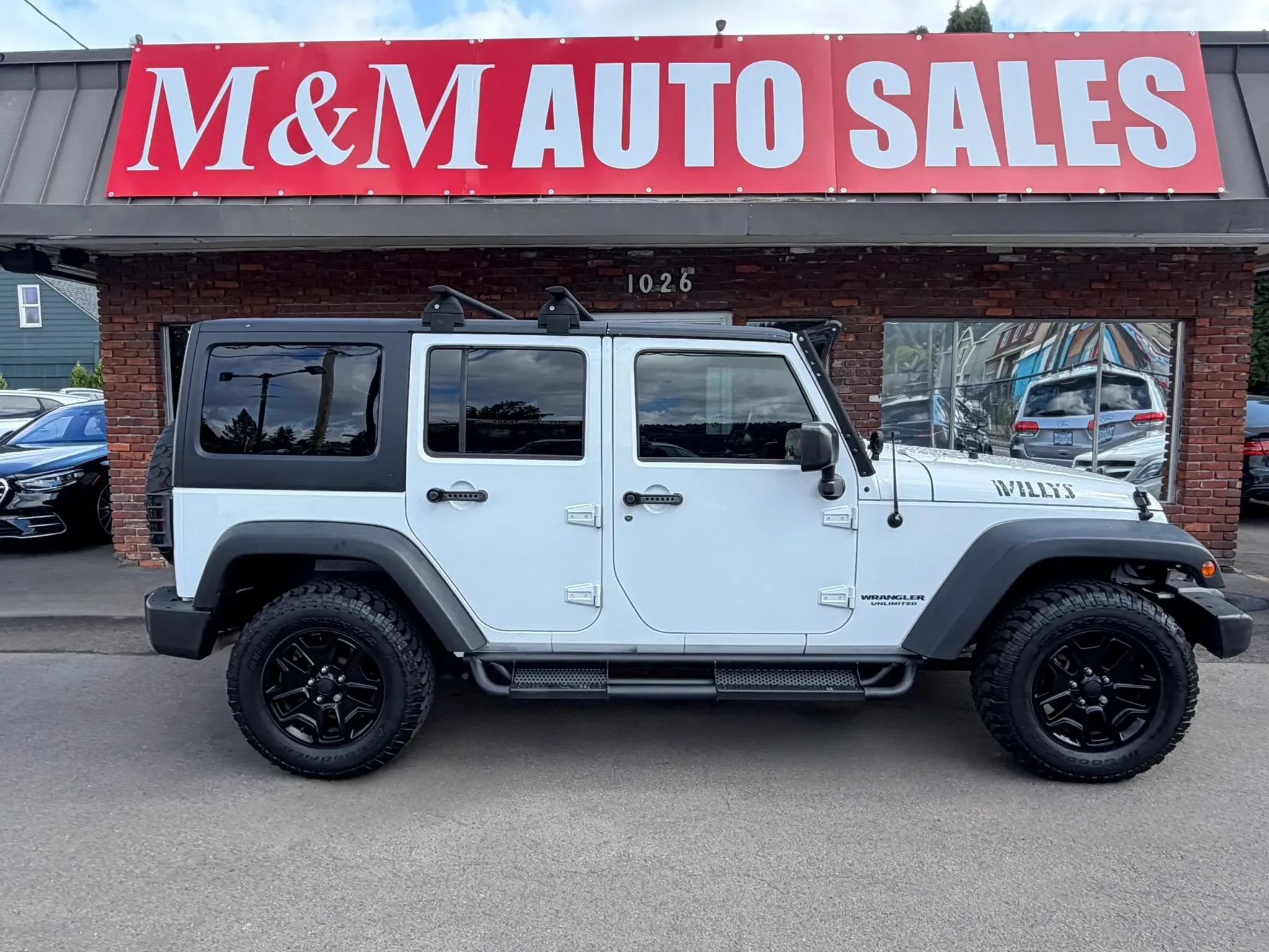 Used 2017 Jeep Wrangler Unlimited Sport AWD/4WD image 2