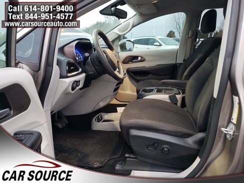 Used 2018 Chrysler Pacifica Touring Plus image 15