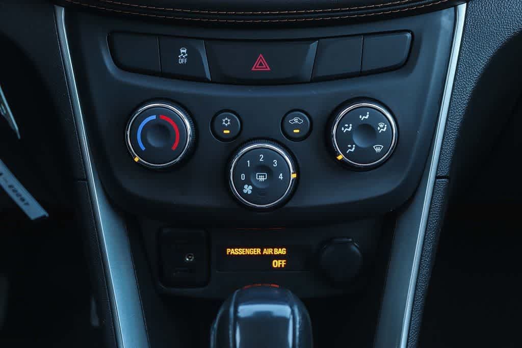 Used 2022 Chevrolet Trax LS w/ Tint and Cruise Package FWD image 13