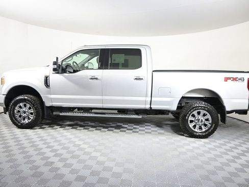 Used 2019 Ford F250 XLT w/ XLT Premium Package AWD/4WD image 3