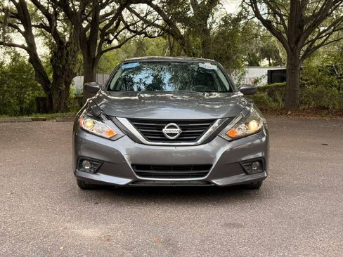 Used 2018 Nissan Altima 2.5 SR w/ SR Special Edition FWD image 2