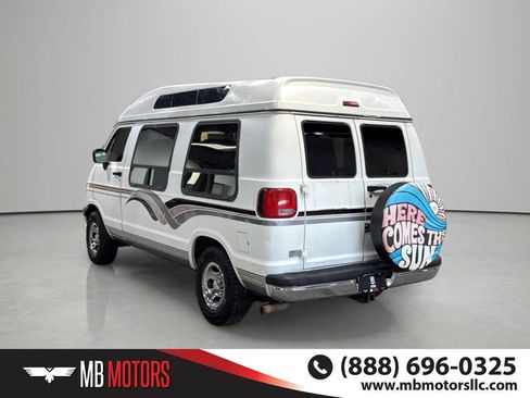 Used 1997 Dodge B2500 RWD image 3