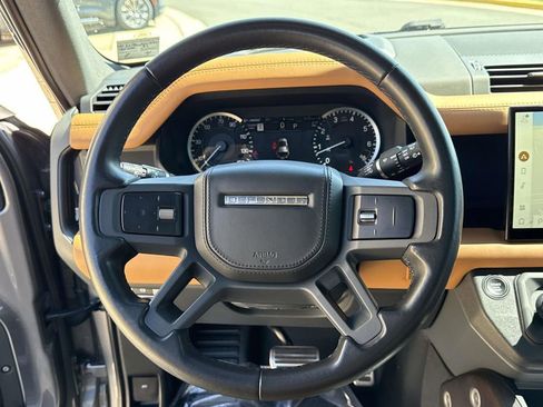 Used 2023 Land Rover Defender 130 X image 31