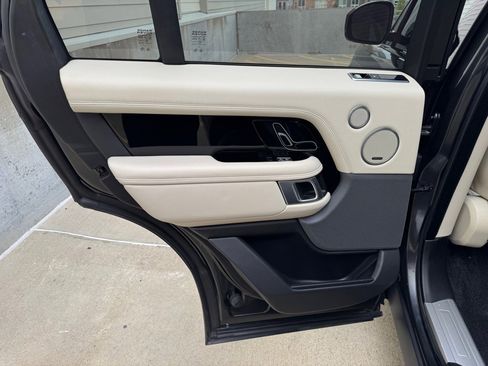Used 2019 Land Rover Range Rover HSE image 20