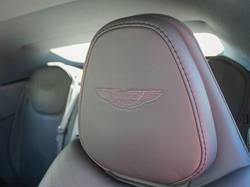Used 2020 Aston Martin DB11 Volante RWD image 11