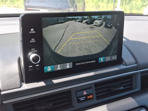 Used 2023 Honda Pilot Touring image 19