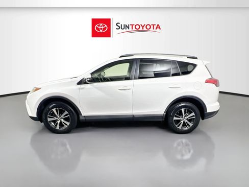 Used 2018 Toyota RAV4 XLE FWD image 7