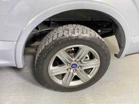 Used 2019 Ford F150 Lariat w/ Equipment Group 502A Luxury image 29