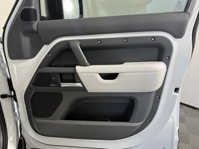 New 2026 Land Rover Defender 110 S AWD/4WD image 21