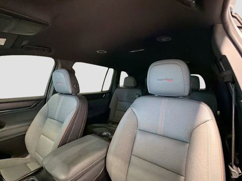 Used 2024 GMC Acadia AT4 w/ Luxury Package image 21