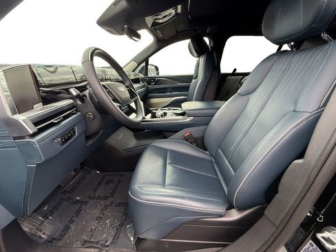 Used 2025 Cadillac Escalade IQ Sport 2 image 9