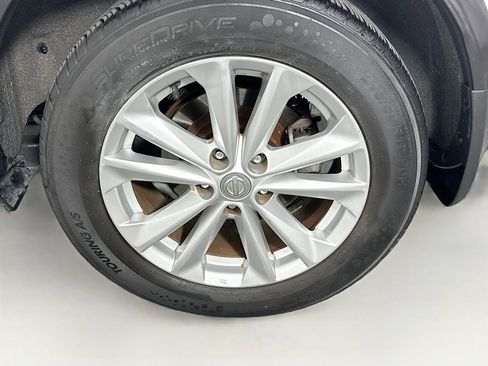 Used 2018 Nissan Rogue Sport S w/ S Appearance Package FWD image 11