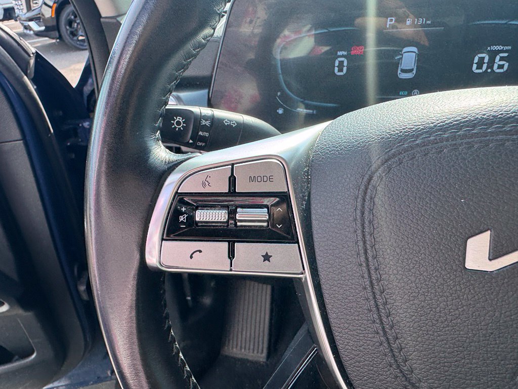 Used 2025 Kia Telluride S AWD/4WD image 16
