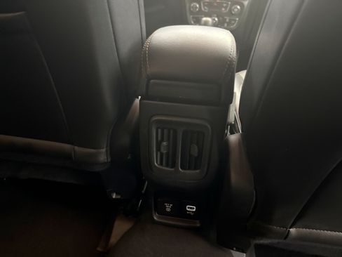 Used 2021 Jeep Compass Limited AWD/4WD image 19
